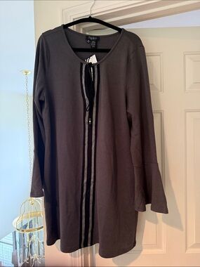 Papillon gray tunic sweater with front placket detail.